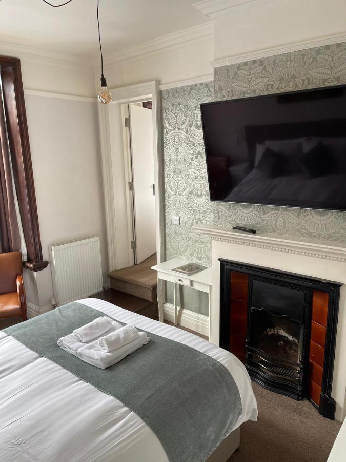 Hotel The Lady Elizabeth Sudbury  Zewnętrze zdjęcie